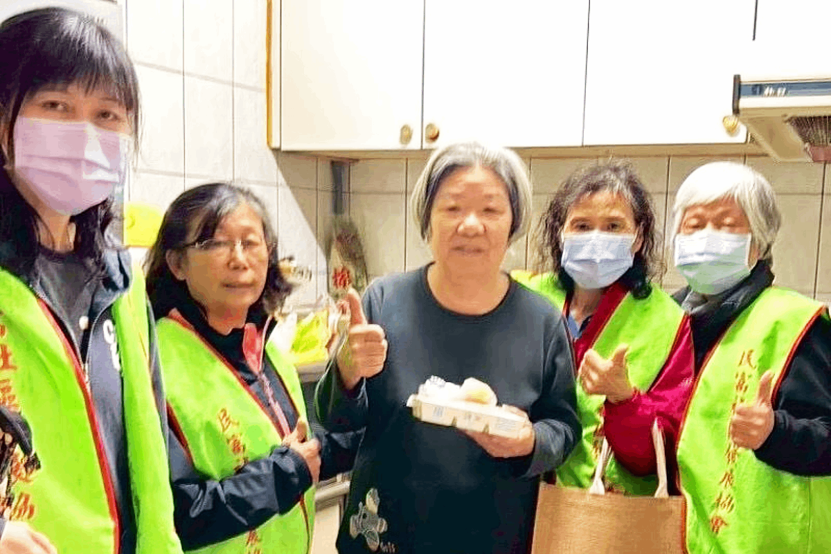 圖說／志工們關懷獨居年長者。照片來源：新竹市政府