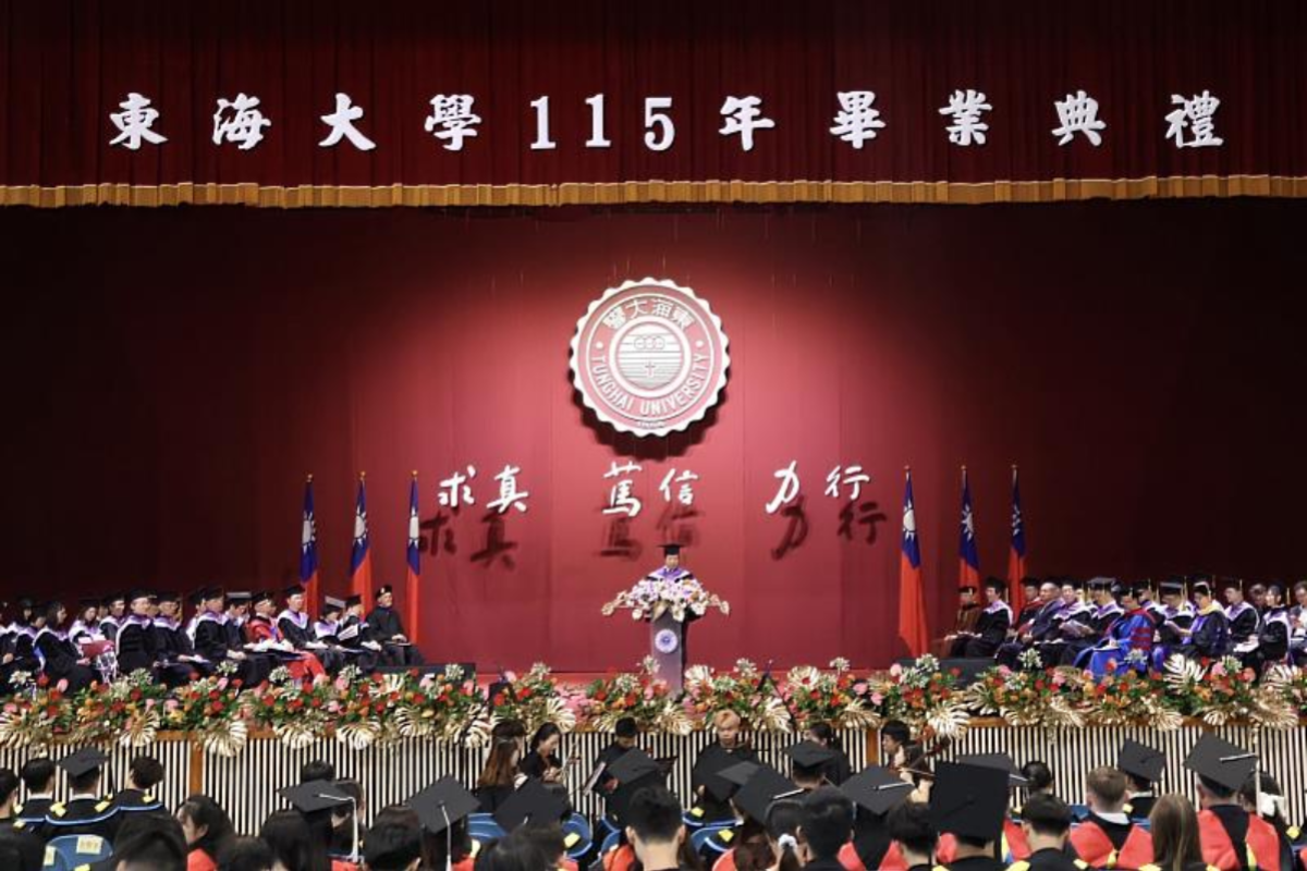 照片圖說：面對未來10年「學歷保鮮期可能縮短到2至3年」的新現實，李詩欽為即將步出校門的東海學弟妹開出了3大精準求職指南。照片來源：東海大學
